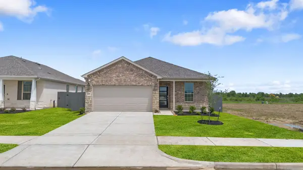 9011 Bay Lodge Lane, Baytown, TX 77521