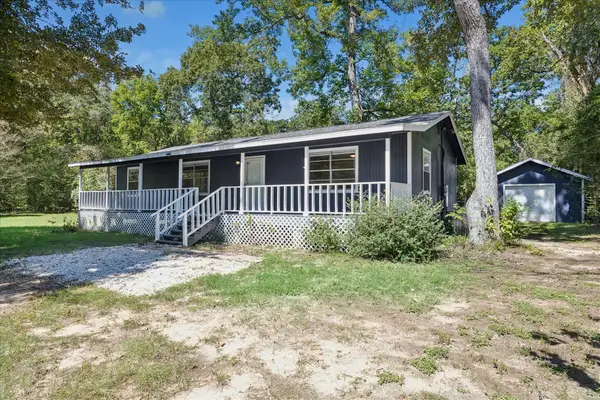 184 Hall Drive S, Montgomery, TX 77316