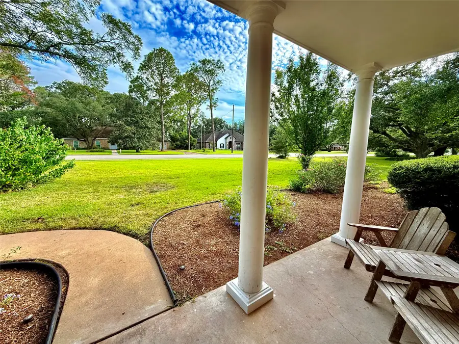 204 Hillcrest Drive, Alvin, TX 77511 - #2