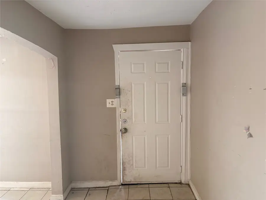 9422 Crestview Drive, Houston, TX 77078 - #2