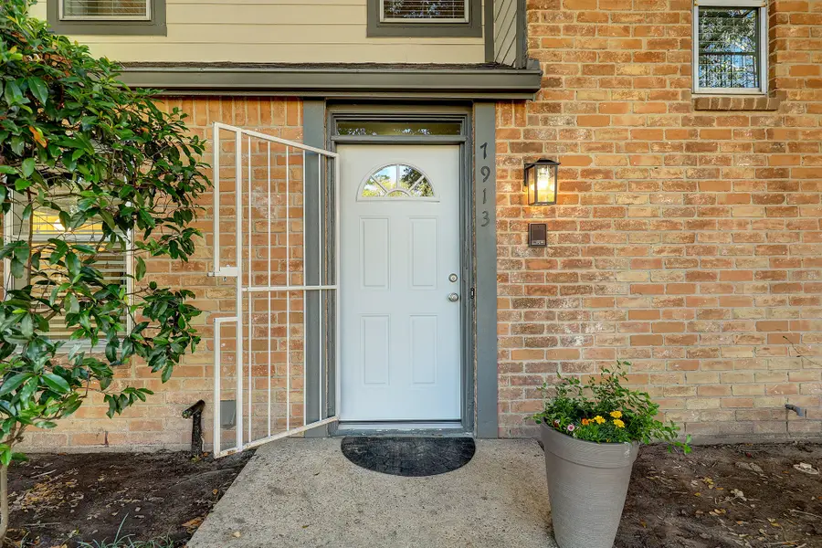 7913 Ellinger Lane, Houston, TX 77040 - #2