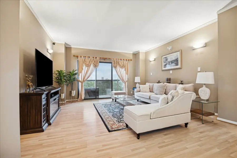 661 Bering Drive #709, Houston, TX 77057 - #3