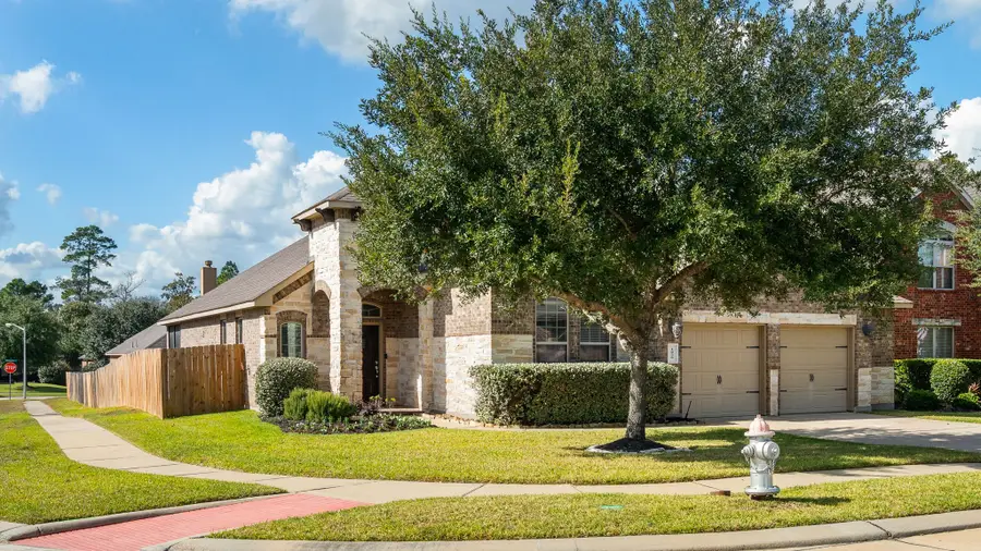 1030 Cedar Lake Court, Conroe, TX 77384 - Image #2