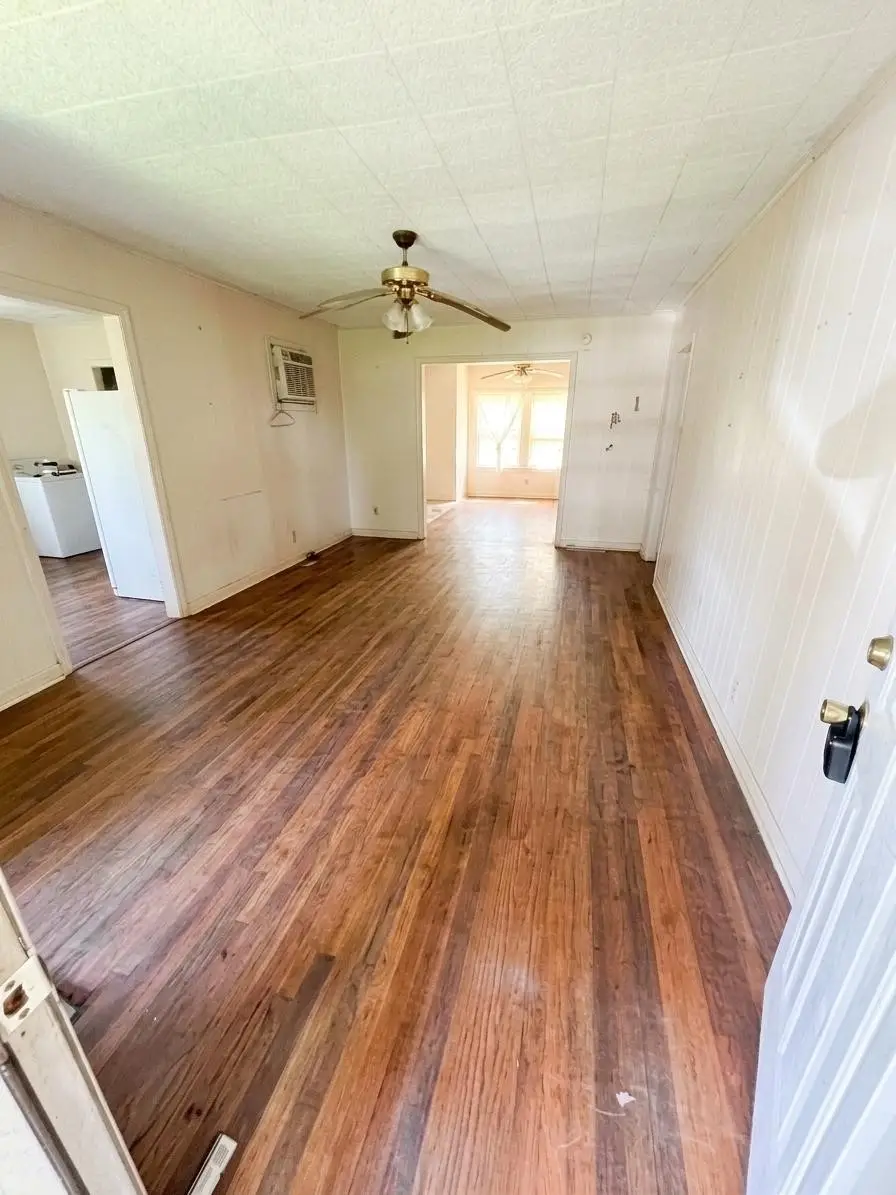 205 S 2nd Street, Silsbee, TX 77656 - #3