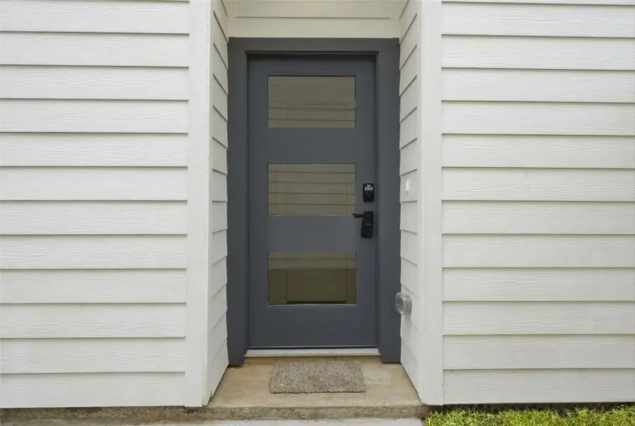 528 N 4th Street, La Porte, TX 77571 - #2