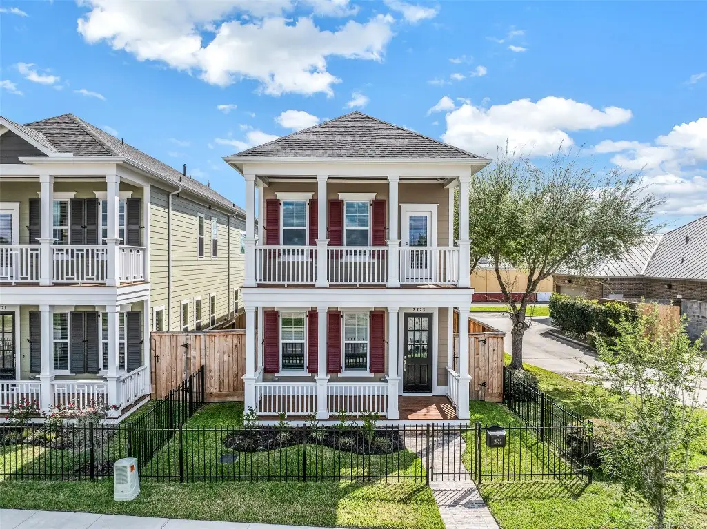 2523 S Houston Avenue, Pearland, TX 77581 - #1