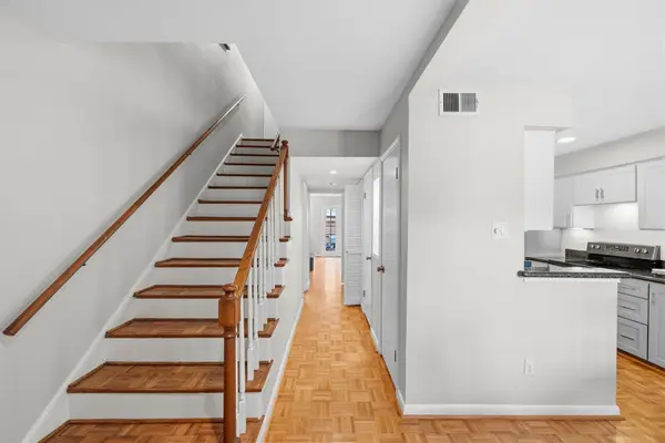 10152 Longmont Drive #38/10, Houston, TX 77042