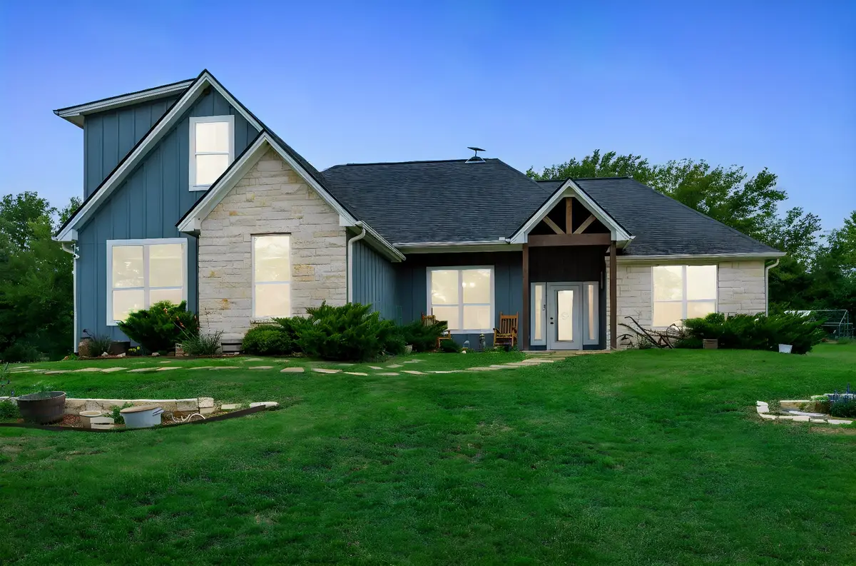 10856 Whispering Oaks Drive, Hearne, TX 77859 - #1