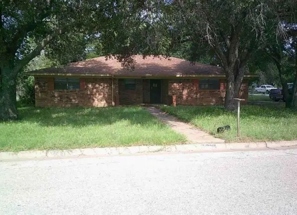 1200 Cliff Drive, Graham, TX 76450