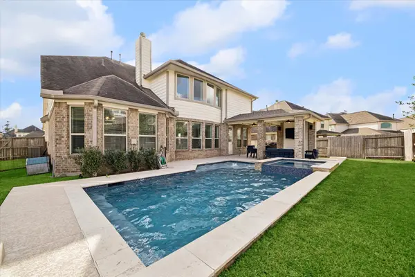 2423 Flowering Brook Lane, Sugar Land, TX 77479