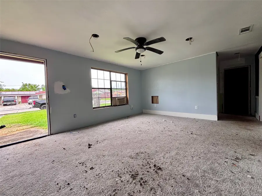 727 W 12th Street, Freeport, TX 77541 - #3