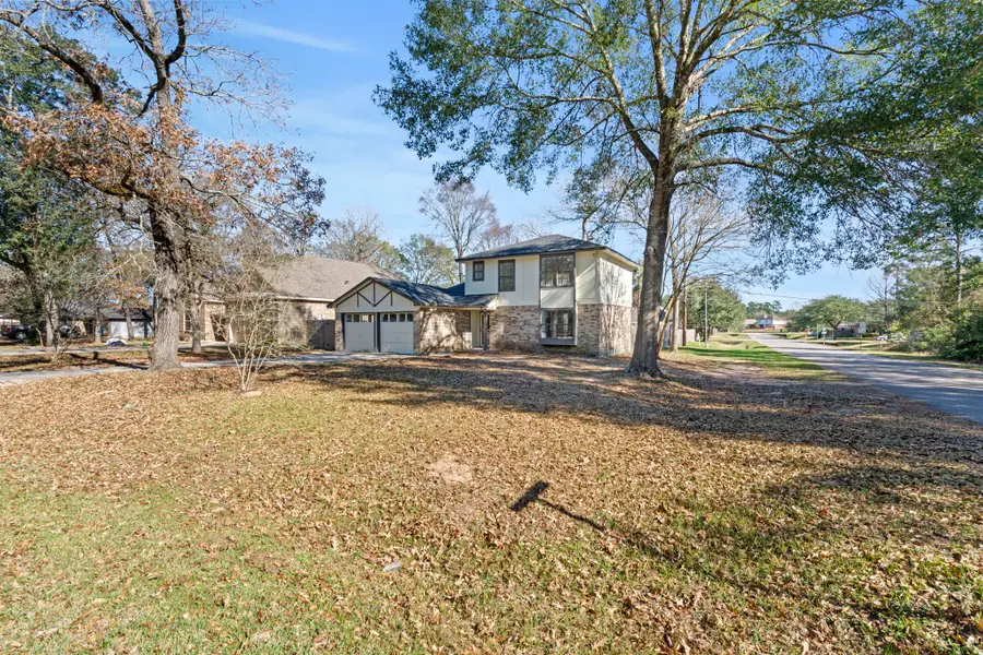 28702 Champion Oaks Drive, Magnolia, TX 77354 - Image #2