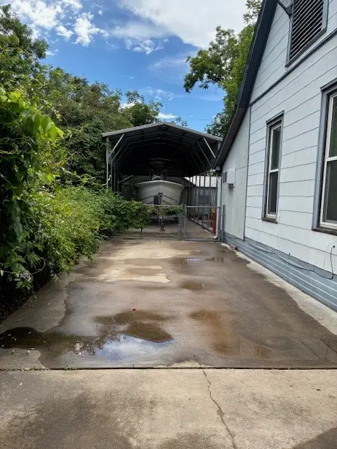 603 Hudgins St, Smithville, TX 78957 - #3