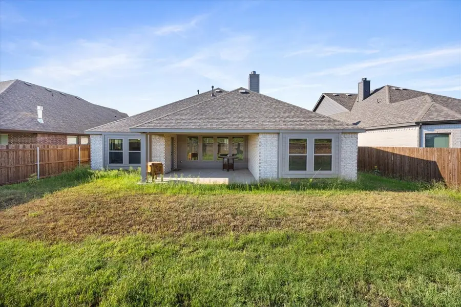 2716 Richard Street, Burleson, TX 76028 - Image #2