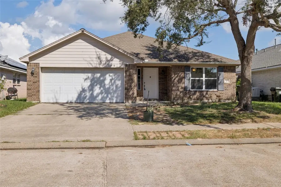 11 Clara Barton Lane, Galveston, TX 77551 - #2
