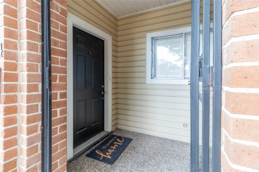 1404 Walnut Bend Lane #23, Houston, TX 77042 - Image #2