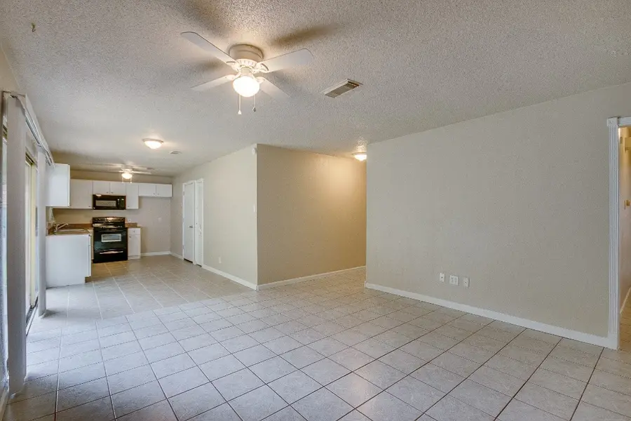 2410 21st Avenue N, Texas City, TX 77590 - #3