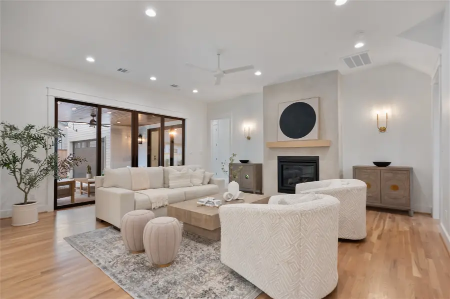 516 Highland Street, Houston, TX 77009 - Image #3