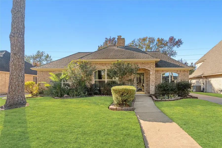 8706 Chelsworth Drive, Houston, TX 77083 - Image #2