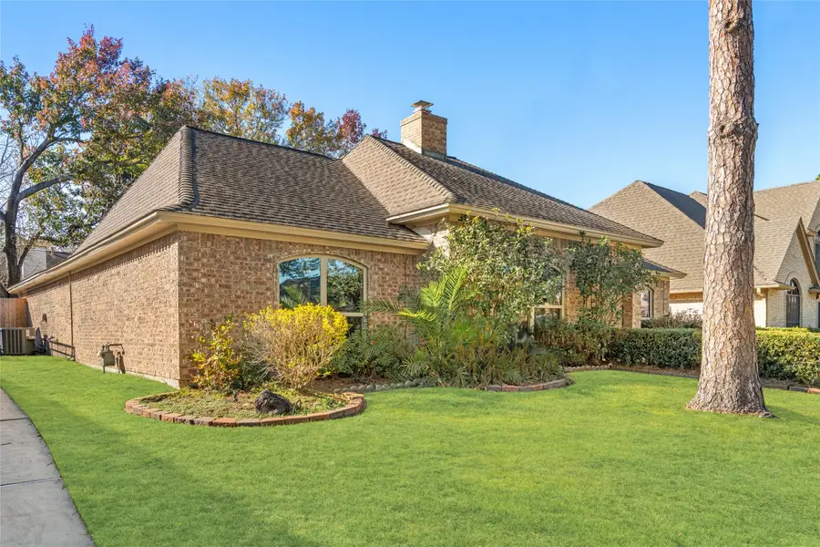 8706 Chelsworth Drive, Houston, TX 77083 - Image #3