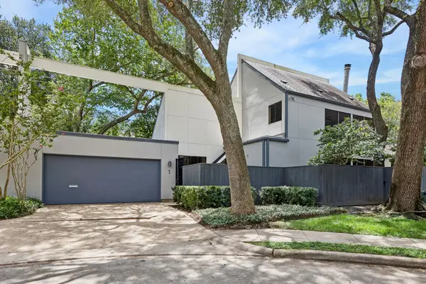 1 Boulevard Green, Bellaire, TX 77401