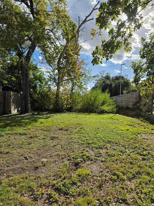 2710 Gray Street, Houston, TX 77004