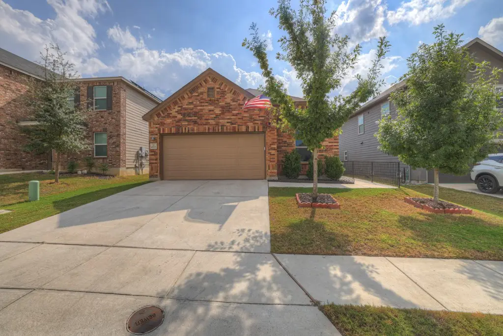 4555 Legend Trail, New Braunfels, TX 78130 - Image #1