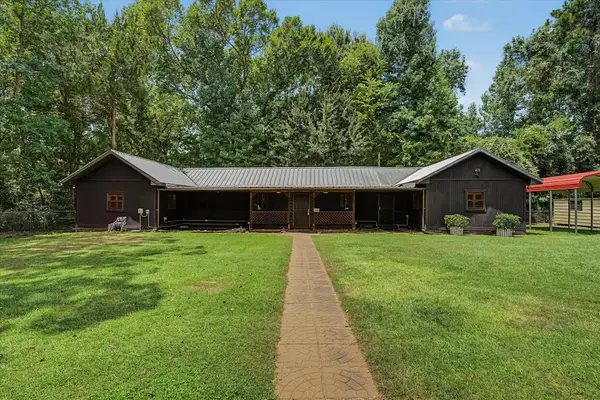 527 Number 9 Road, Wallisville, TX 77597