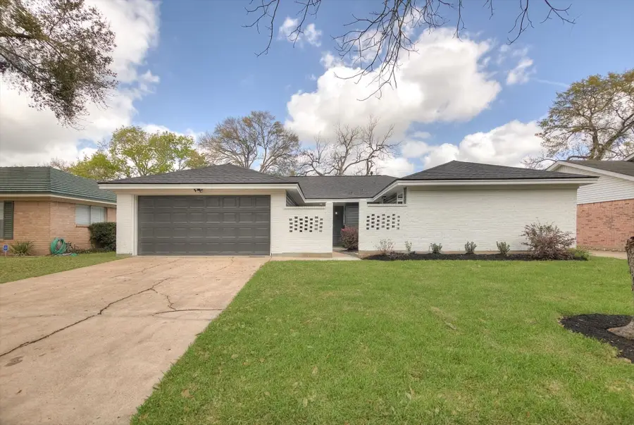 5822 Birchmont Drive, Houston, TX 77092 - #2