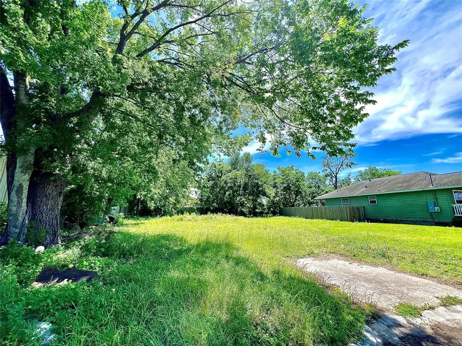 1318 E 34th Street, Houston, TX 77022 - #2
