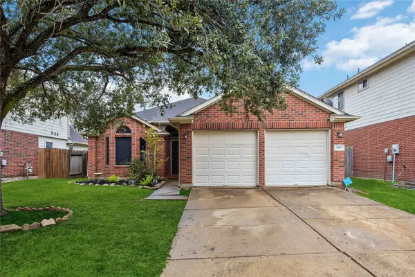 3947 Teal Run Meadows Drive, Fresno, TX 77545