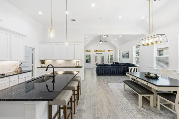 513 Little Spring Court, Anahuac, TX 77514