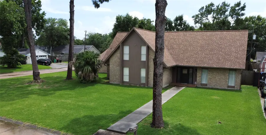 5101 Arrowhead Drive, Baytown, TX 77521 - #3