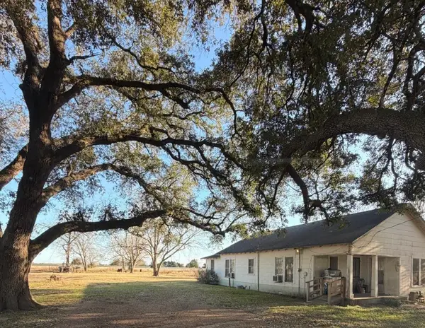 7615 Avenue J, Beasley, TX 77417