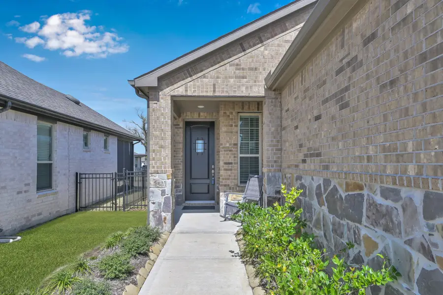 9906 Monarch Landing Cove, Willis, TX 77318 - Image #2