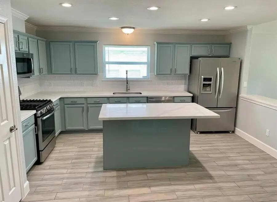 3116 Creek Bank Lane, Pearland, TX 77581 - Image #3