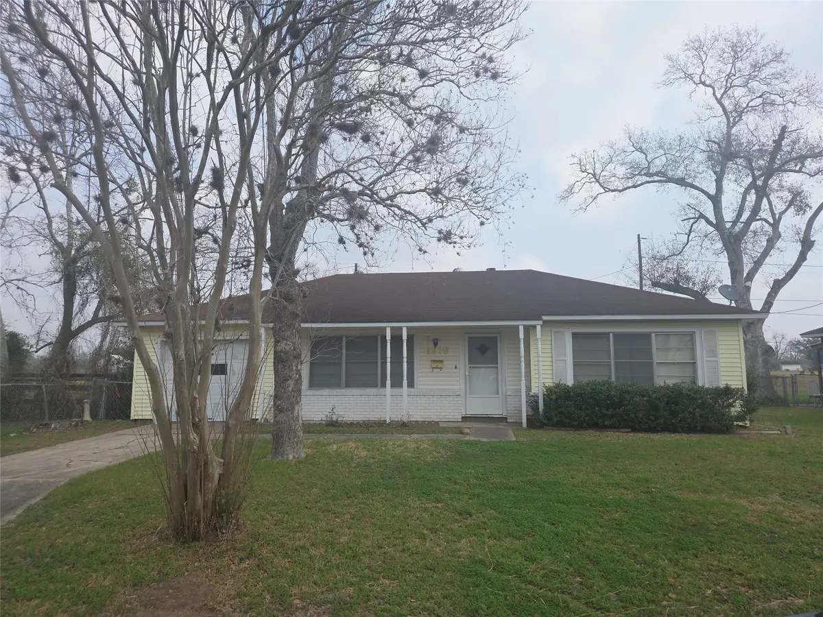 1216 Merchant Street, El Campo, TX 77437 - #1