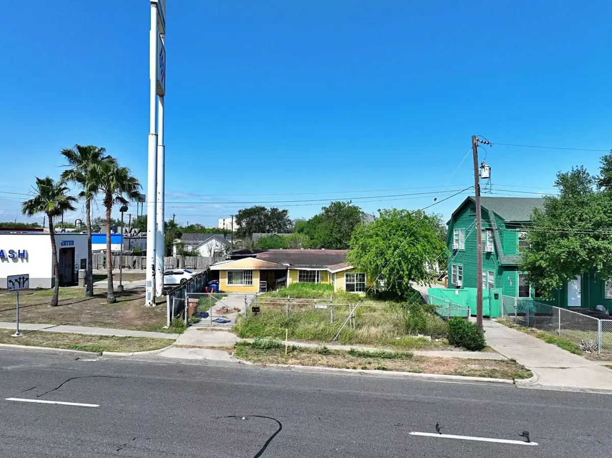 1217 17th Street, Corpus Christi, TX 78405 - #1