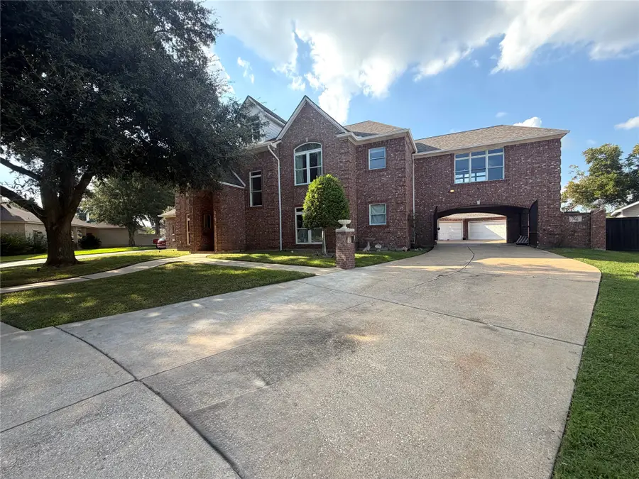 6815 Cedar Point Drive, Pasadena, TX 77505 - #2