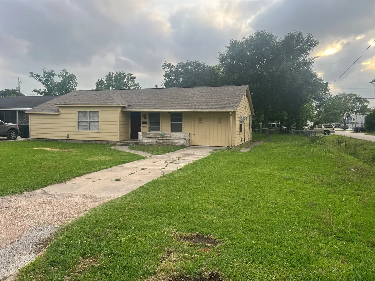 8702 Tewantin Drive, Houston, TX 77061 - #1