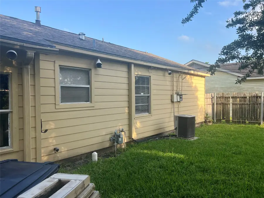 8702 Tewantin Drive, Houston, TX 77061 - #3