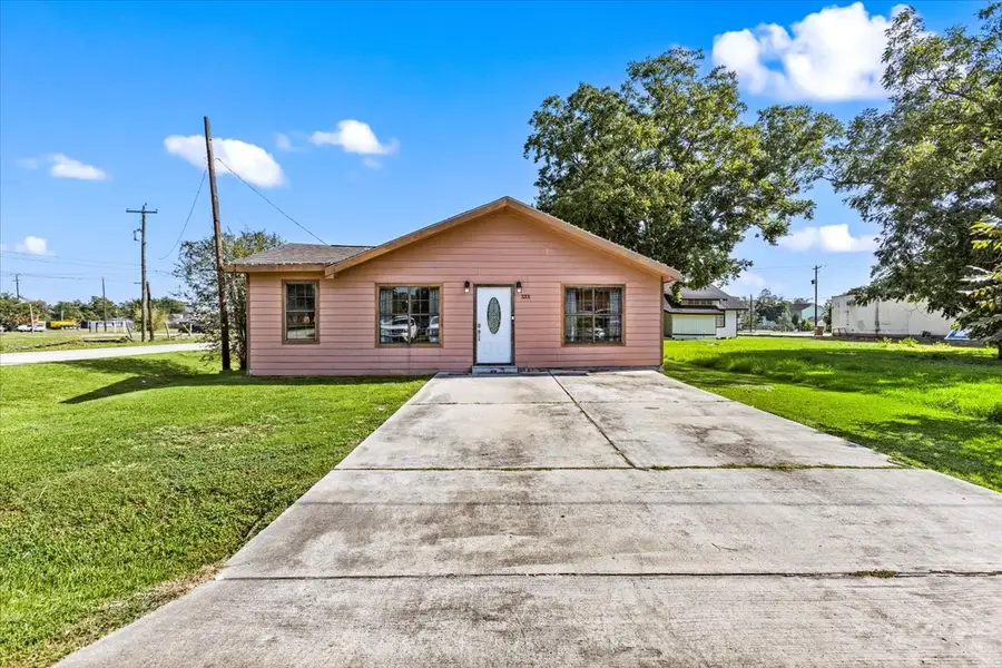 3201 Avenue F, Dickinson, TX 77539 - #2