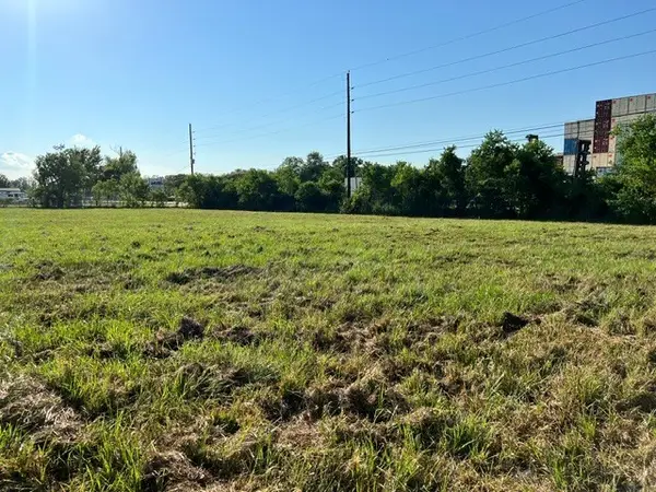 9919 Hadden Road, Baytown, TX 77521