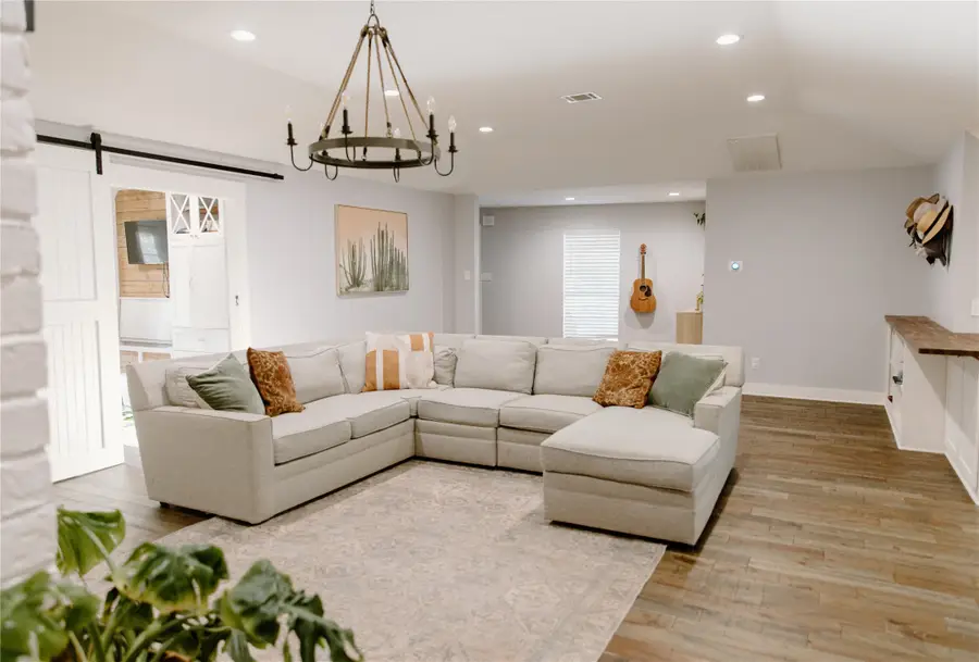 3010 Broadmoor Drive, Sugar Land, TX 77478 - Image #3