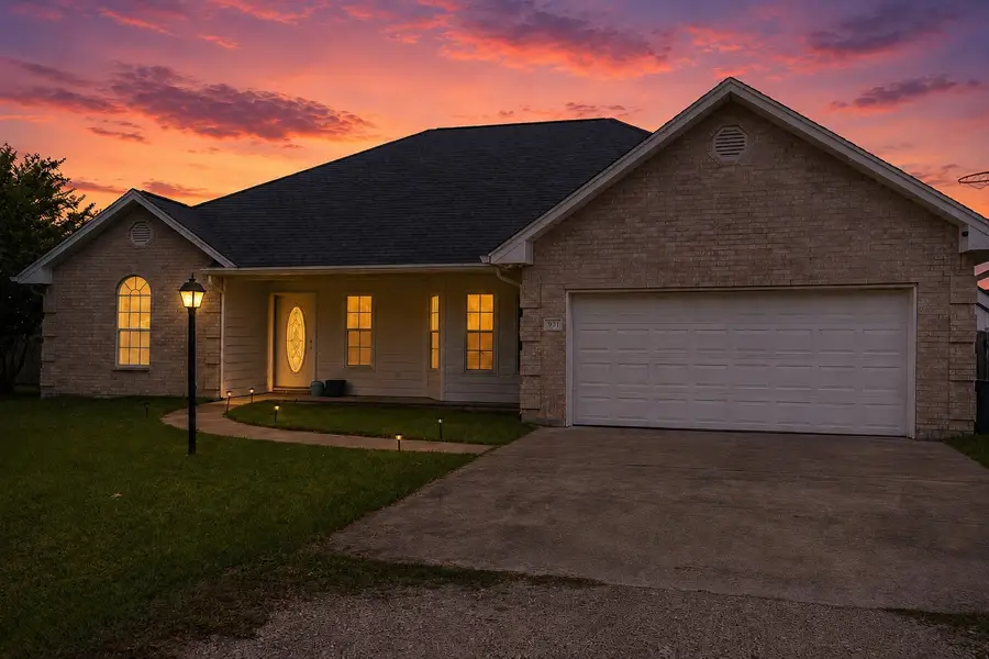 931 Broadway, Winnie, TX 77665 - #3