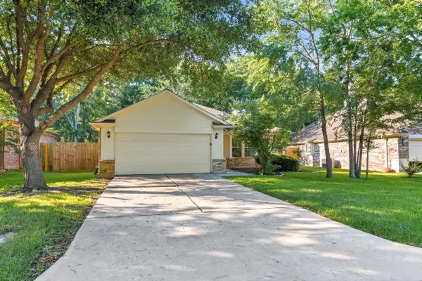 12609 Dover Drive, Montgomery, TX 77356