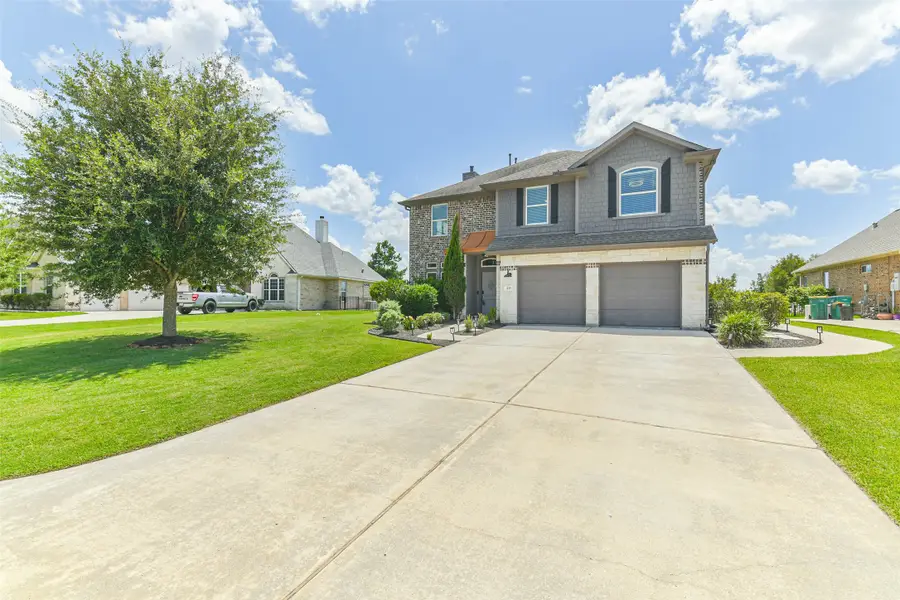 235 N Waterstone Drive, Montgomery, TX 77356 - #2