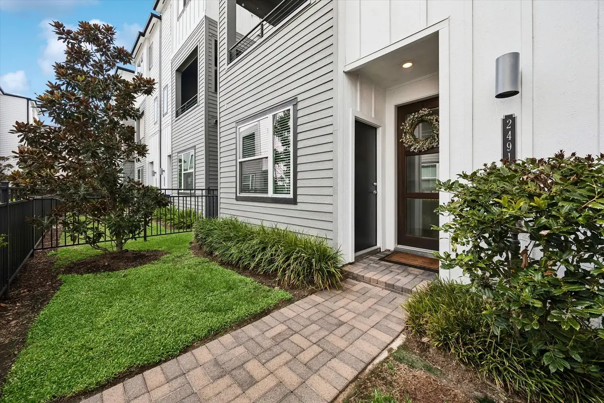 2491 W 11th Street, Houston, TX 77008 - #1