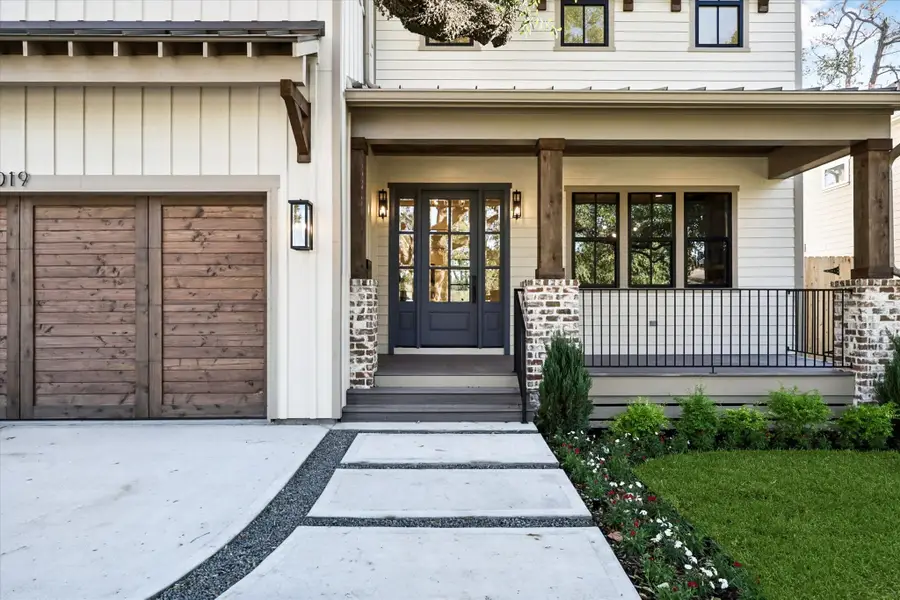 2019 Saxon Drive, Houston, TX 77018 - Image #2