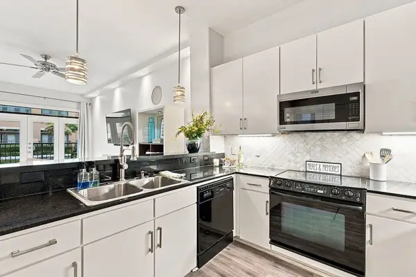 1901 Post Oak Boulevard #1501, Houston, TX 77056